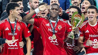 أحمد شوبير يكشف تطورات جديدة في مفاوضات ديانج والأهلي