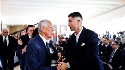 رئيس البرتغال يعلق بكلمات مؤثرة على طرد رونالدو