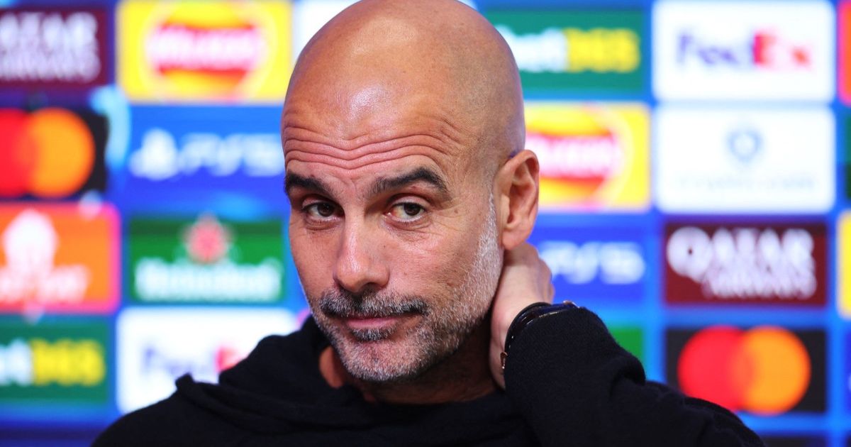 بيب غوارديولا يشعر “بحرج وخجل” بعد تعنيفه مصوّراً