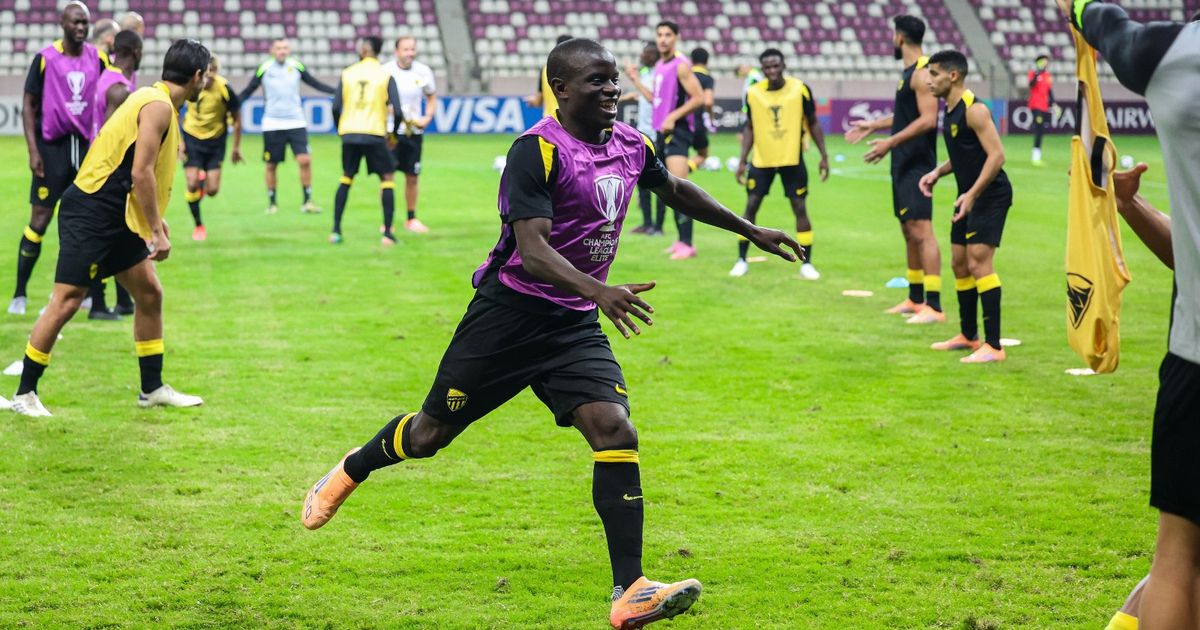 نغولو كانتي نجم الاتحاد السعودي يعود لمنتخب فرنسا