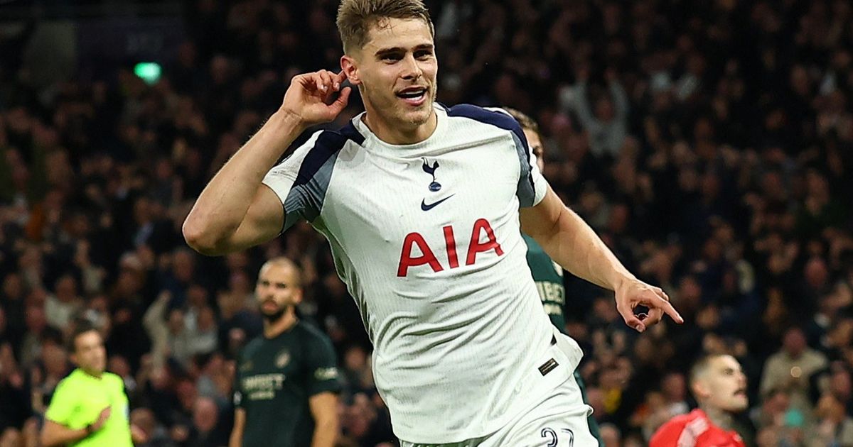 شاهد مدافع توتنهام يُسجل “هدفاً مارادونياً” في أبطال أوروبا