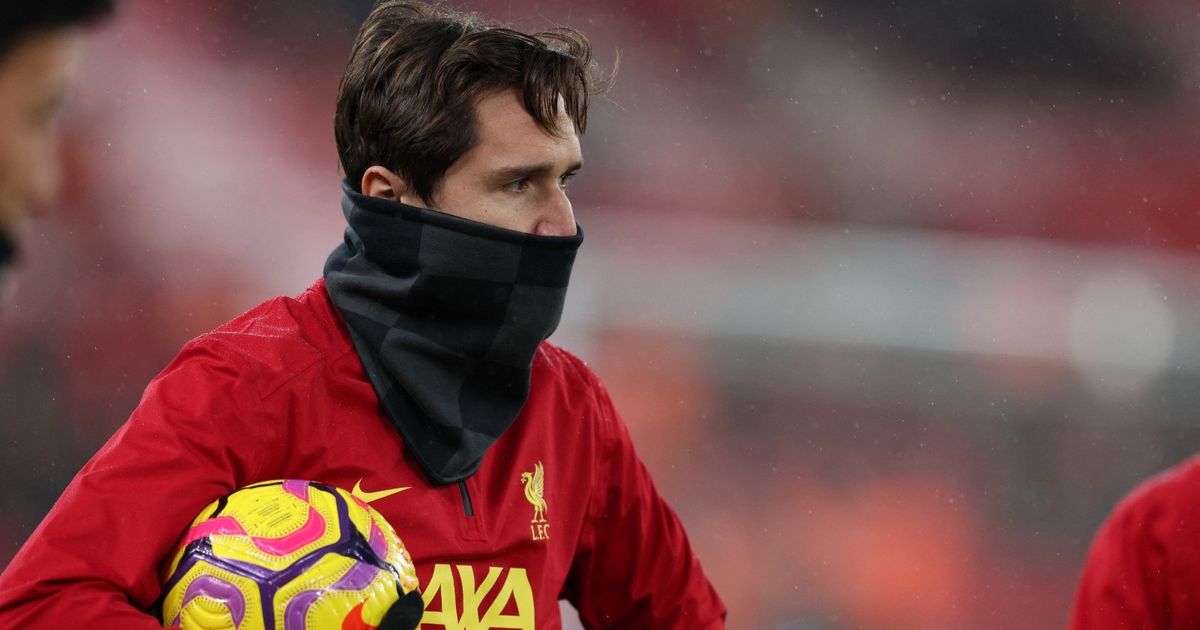 هل ينضم كييزا لنابولي بناء على نصيحة مدرب إيطاليا؟