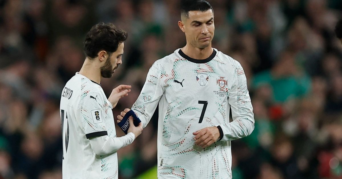 شاهد.. البرتغال تخسر من أيرلندا ورونالدو يحصل على طرد مباشر