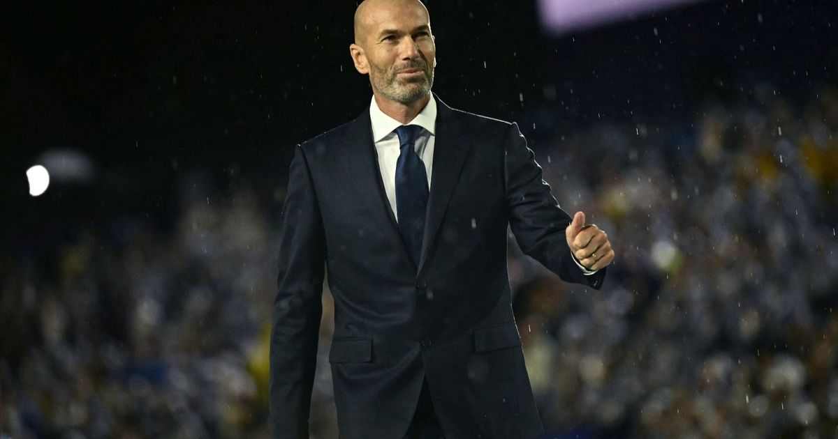 هل تتسبب حرب أديداس-نايكي في حرمان زين الدين زيدان من حلمه؟