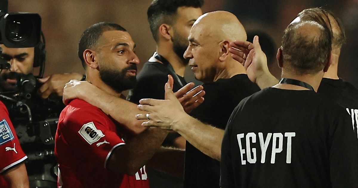 حسام حسن مدرب مصر: لدينا محترفان وربع فقط