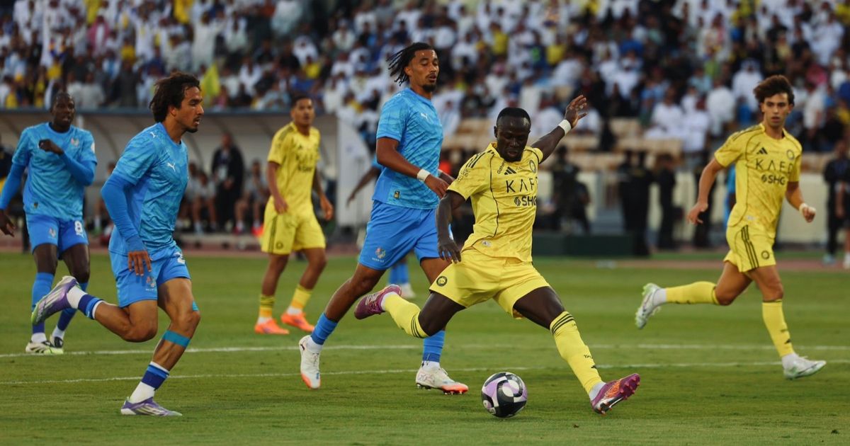 رونالدو وماني يهدران في تعادل النصر مع نيوم بالشوط الأول