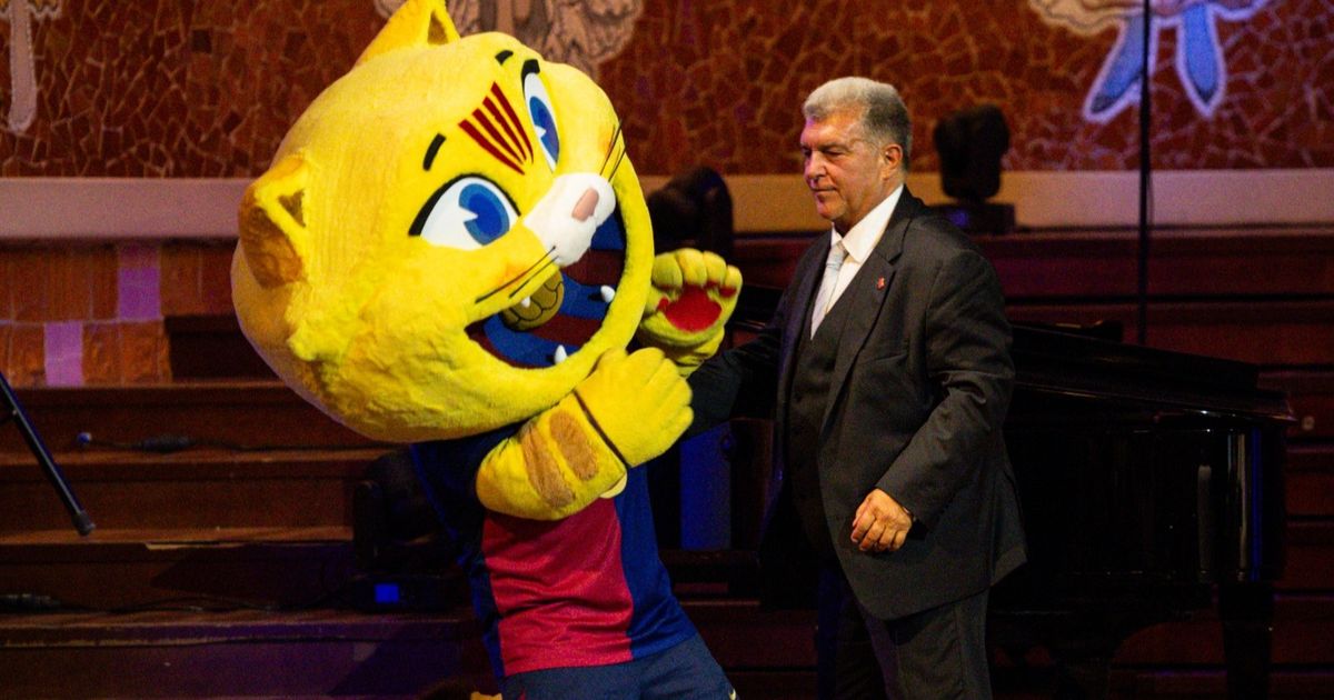 غريم جوان لابورتا يتهمه بتضارب المصالح قبل انتخابات برشلونة