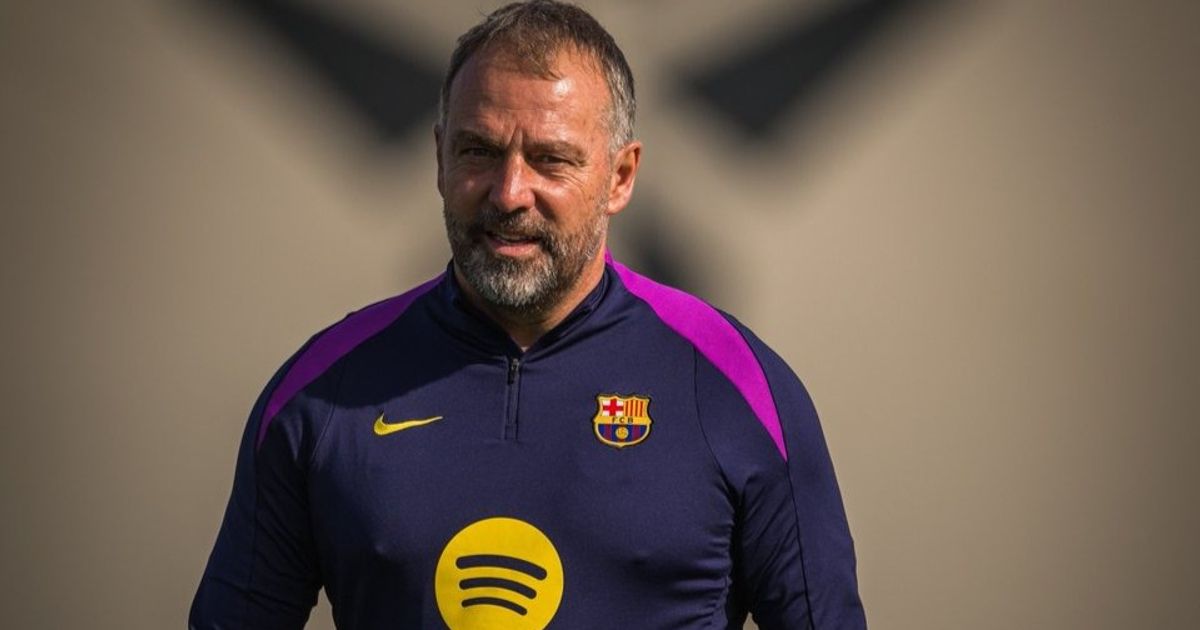 هانزي فليك يستعيد 3 لاعبين مهمين من عيادة برشلونة