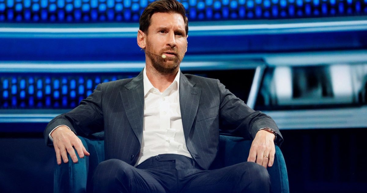 لاعب سابق لبرشلونة: ميسي صاحب الكلمة الأخيرة في الصفقات