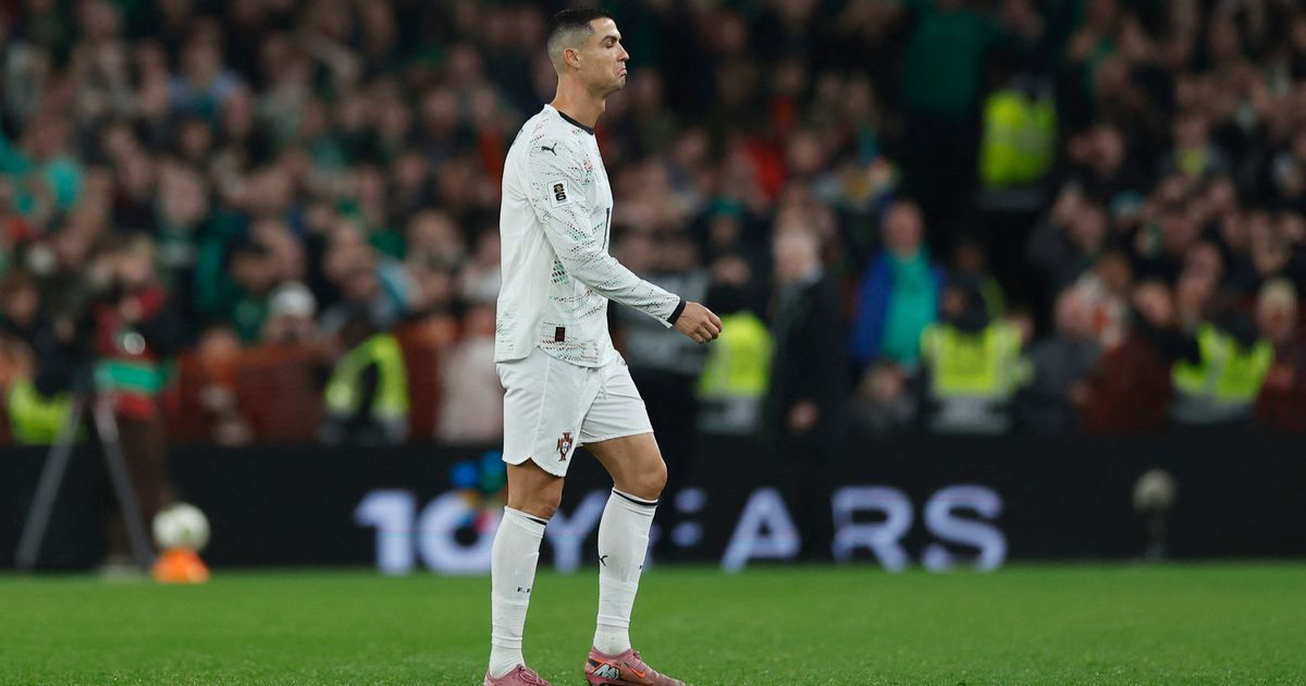 انتقادات برتغالية لـ”تمثيلية” رونالدو بعد طرده أمام إيرلندا