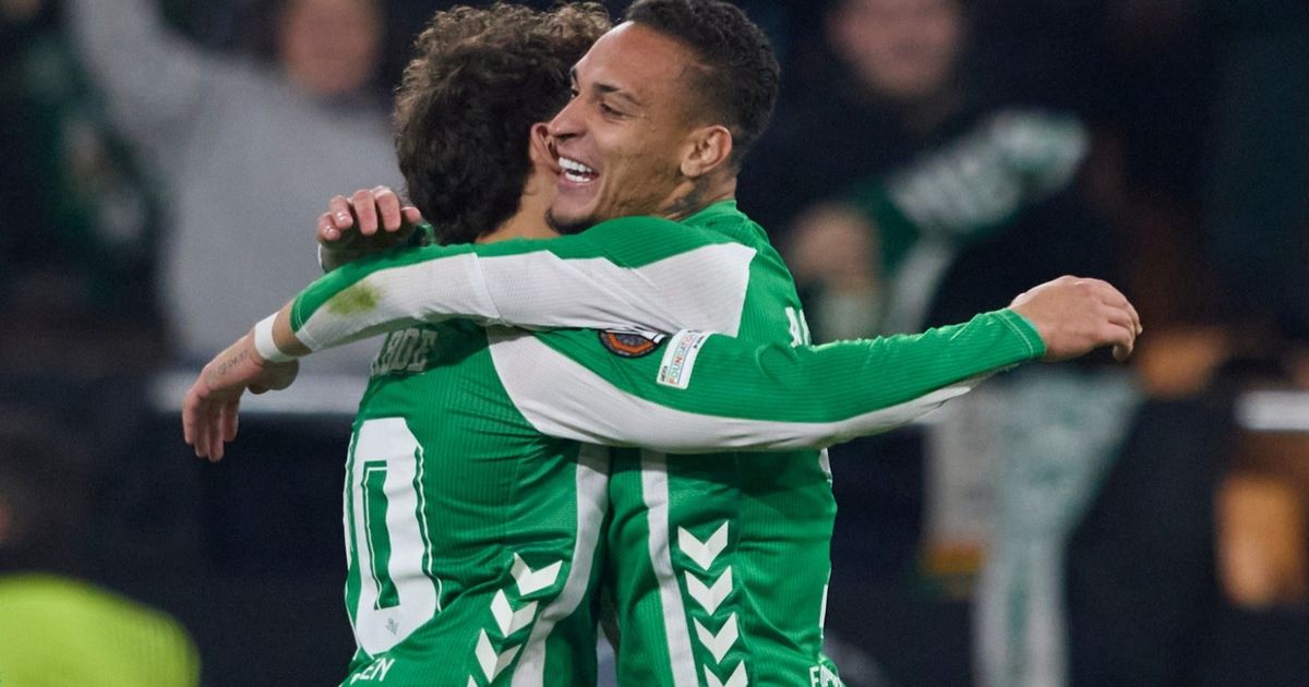 لماذا بكى أنتوني لاعب ريال بيتيس بعد الفوز على أوتريخت؟