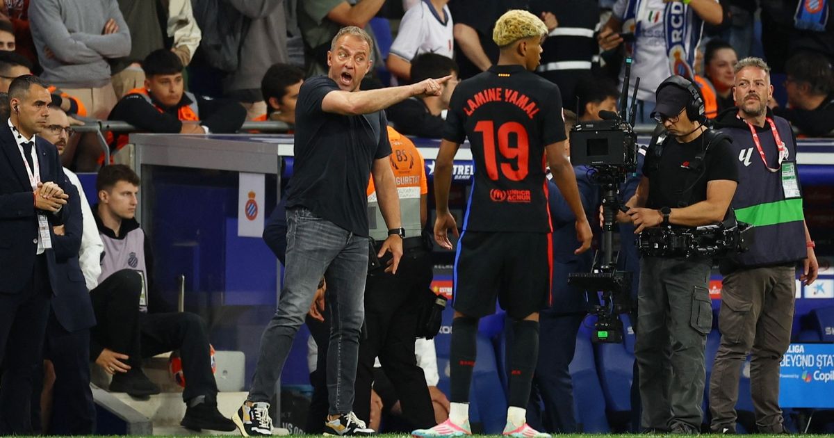 فليك مدرب برشلونة: دخلت في نقاش صريح مع لامين يامال