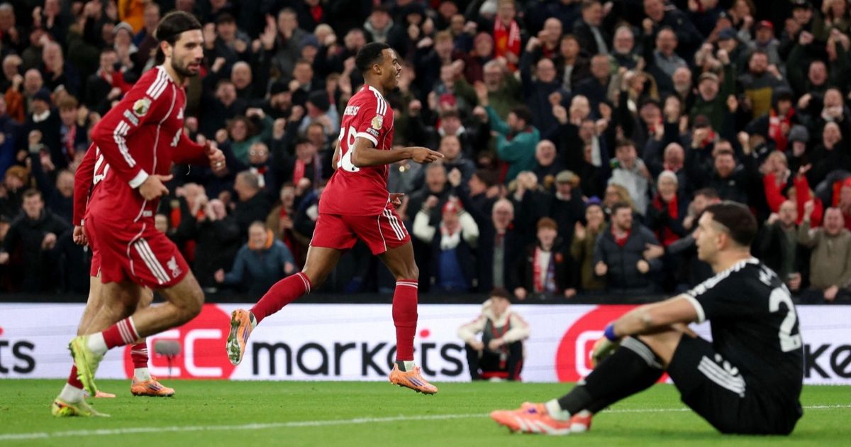 ليفربول ينهي سلسلة هزائمه ومحمد صلاح يعاود التسجيل