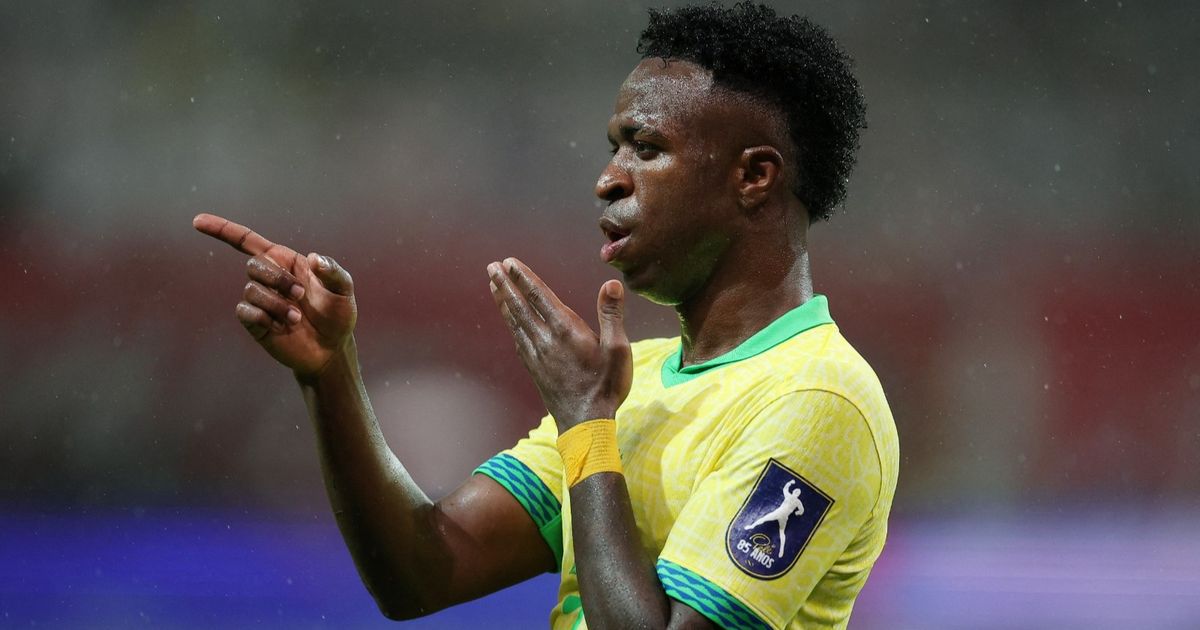 فينيسيوس: أنشيلوتي يستحق مكافأة من لاعبي البرازيل