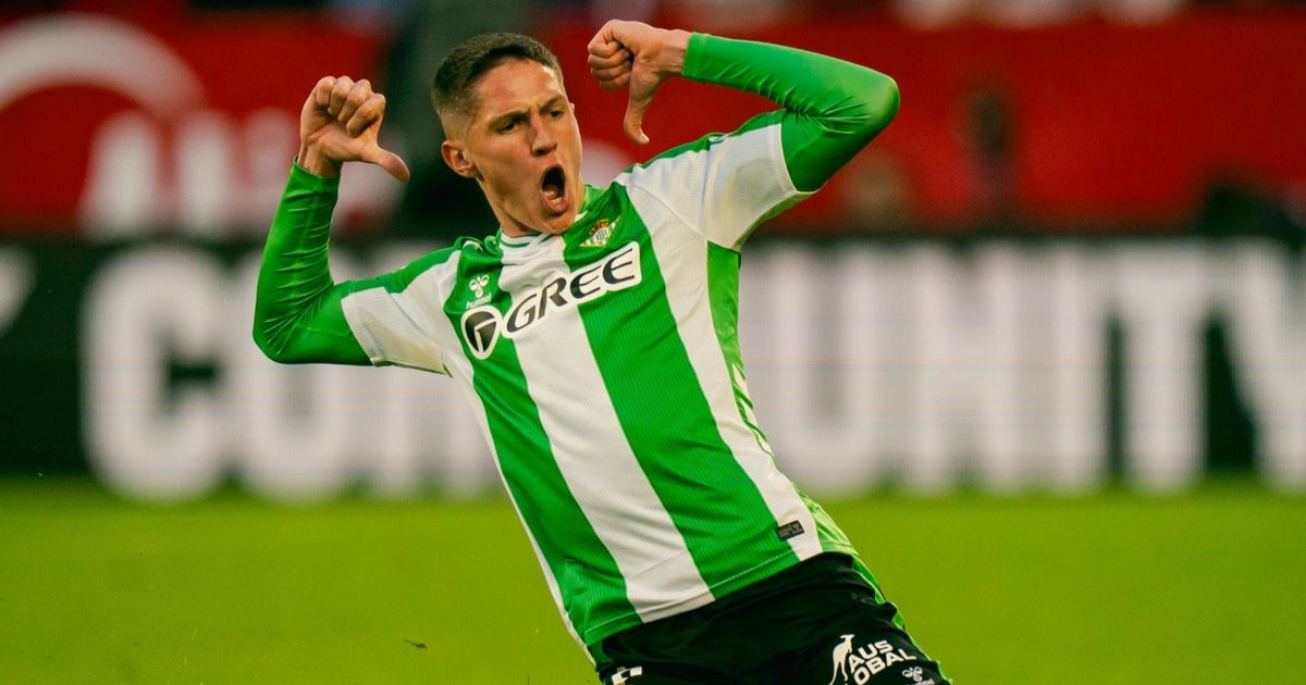 ريال بيتيس يحسم الديربي ضد إشبيلية وسط أحداث شغب