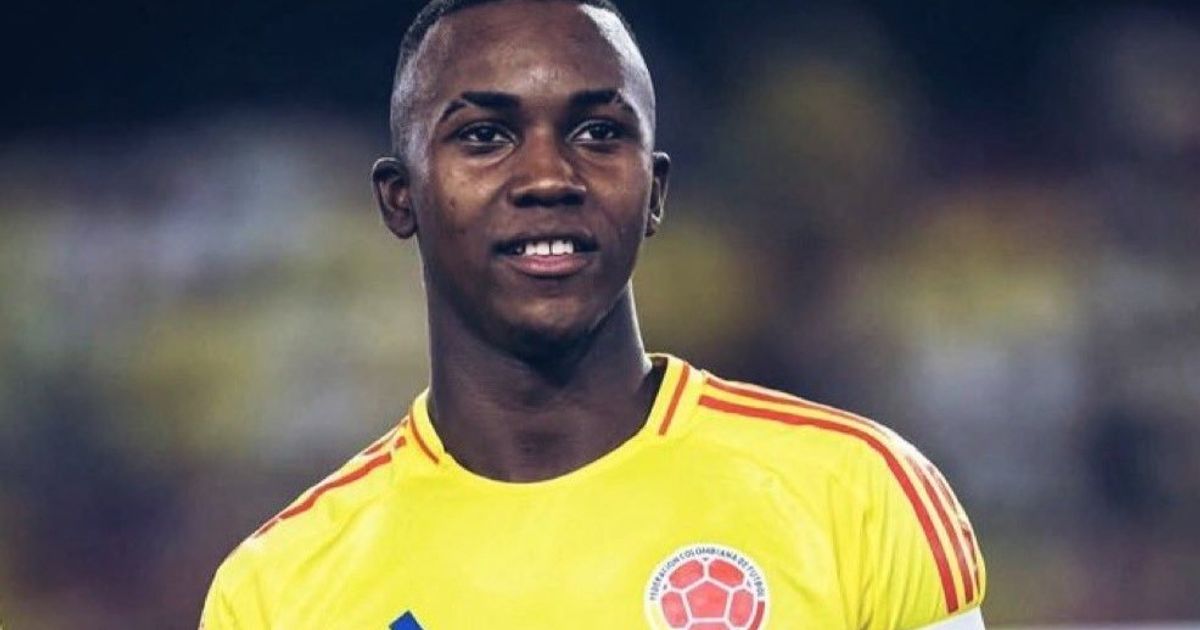 موهبة كولومبية.. صفقة يونايتد الجديدة تصل مانشستر خلال أيام