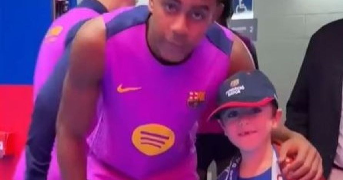 شاهد.. “لامين يامال.. أبدّل جلسة العلاج الكيميائي بقميصك”