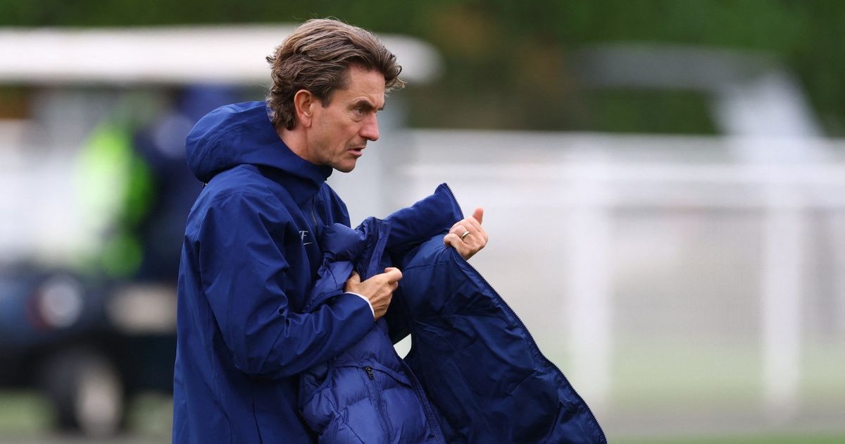 مدرب توتنهام: فان دي فين وسبينس اعتذرا عن واقعة تشيلسي