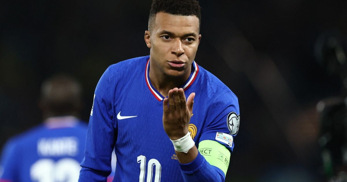 كيليان مبابي يسجل الهدف رقم 400 في مسيرته