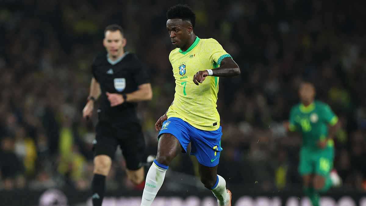 أرقام كارثية.. هل يجب إبعاد فينيسيوس جونيور عن منتخب البرازيل؟