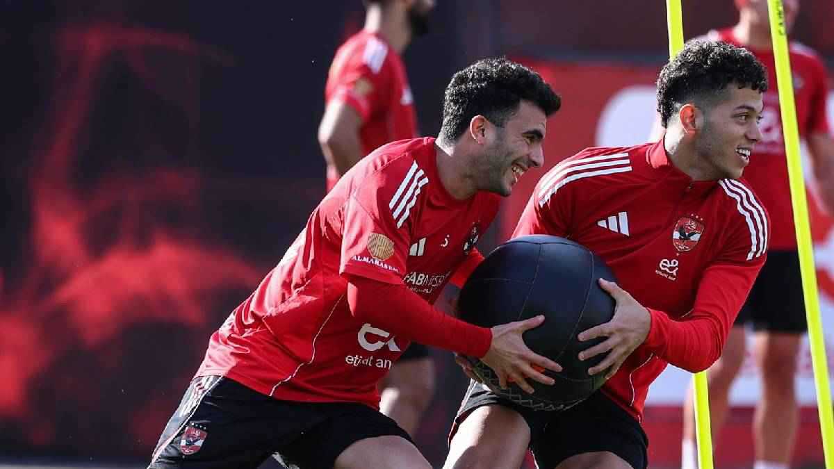 أسطورة الزمالك يفجّر مفاجأة.. تفاصيل العرض الأمريكي لضم إمام عاشور