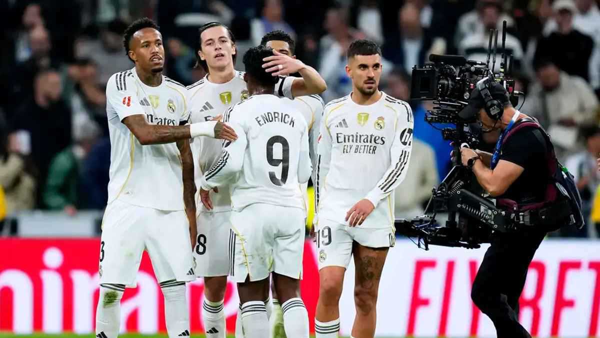 أول تحرك من مانشستر يونايتد لضم نجم ريال مدريد