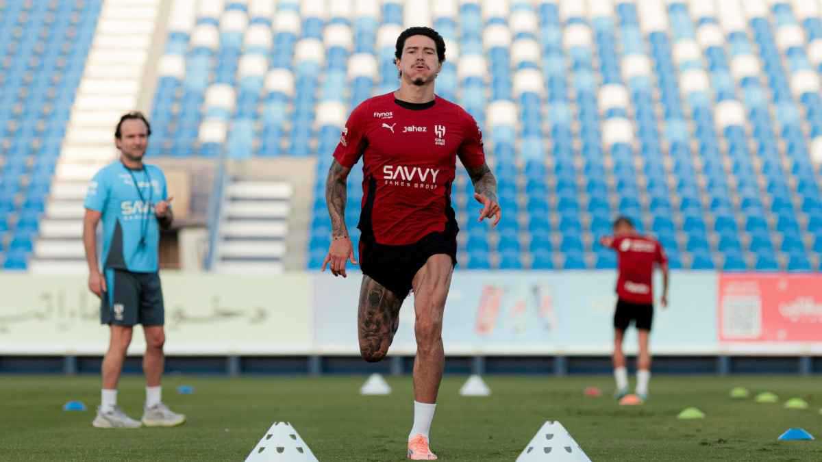 إصابة مزمنة.. تعليق صادم حول حالة داروين نونيز (فيديو)