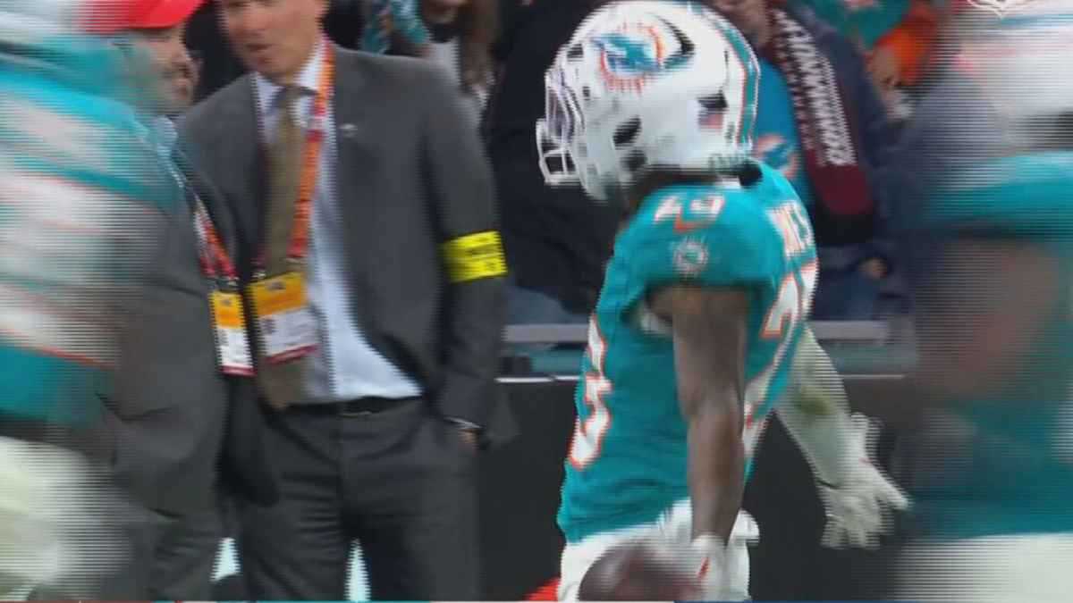 احتفال رونالدو يهز “البرنابيو” في مباراة بدوري كرة القدم الأمريكية (فيديو)