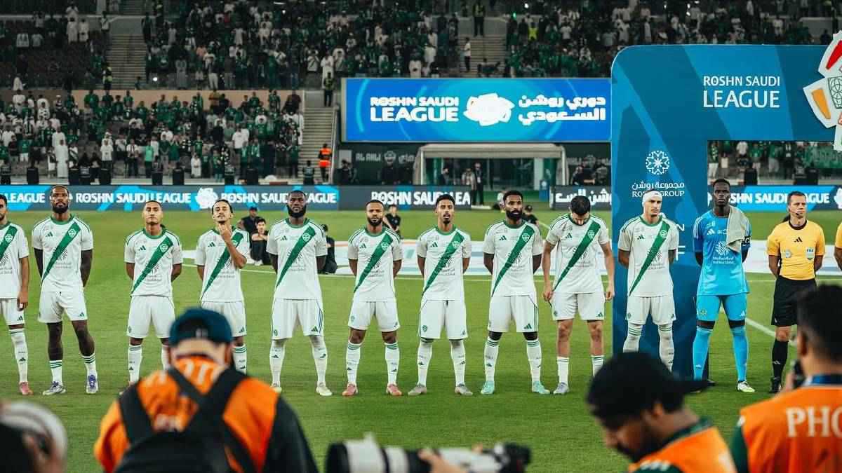 الأهلي السعودي يستعيد “السلاح الأبرز” قبل مباراة القادسية