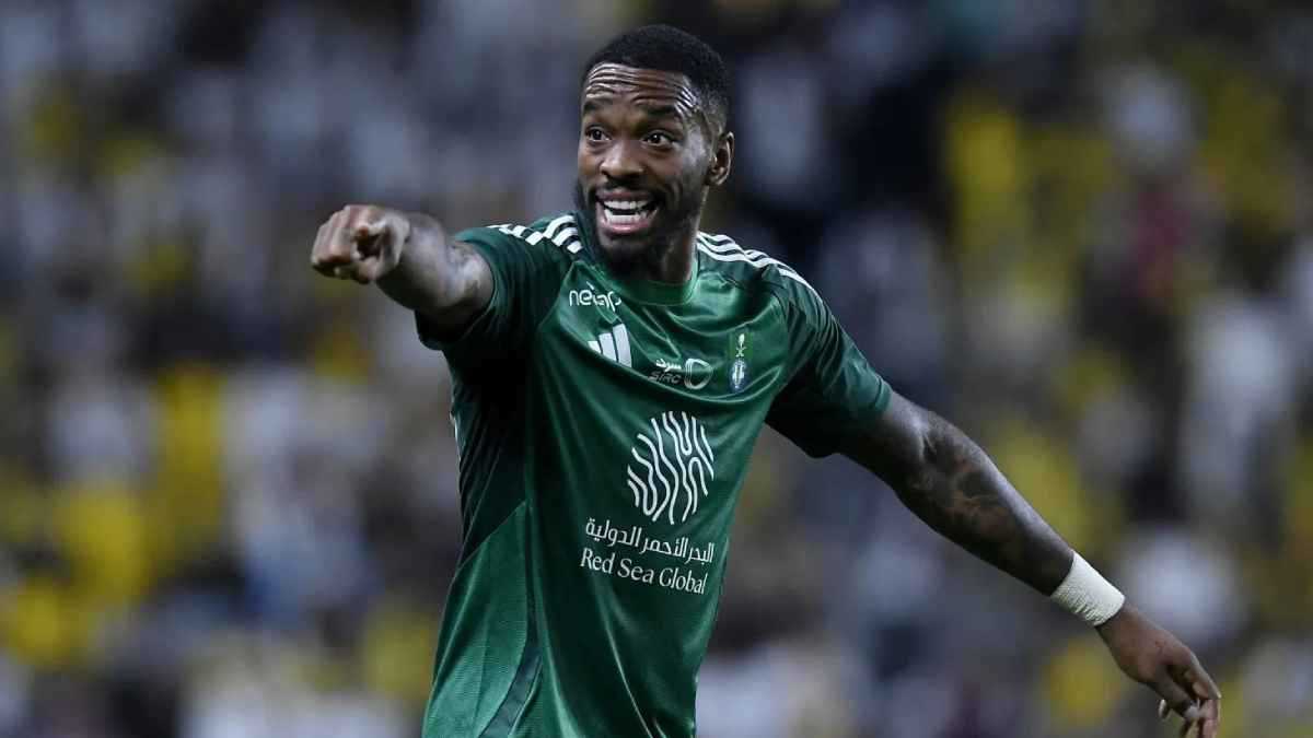 الأهلي السعودي يضع شرطا حاسما لرحيل إيفان توني