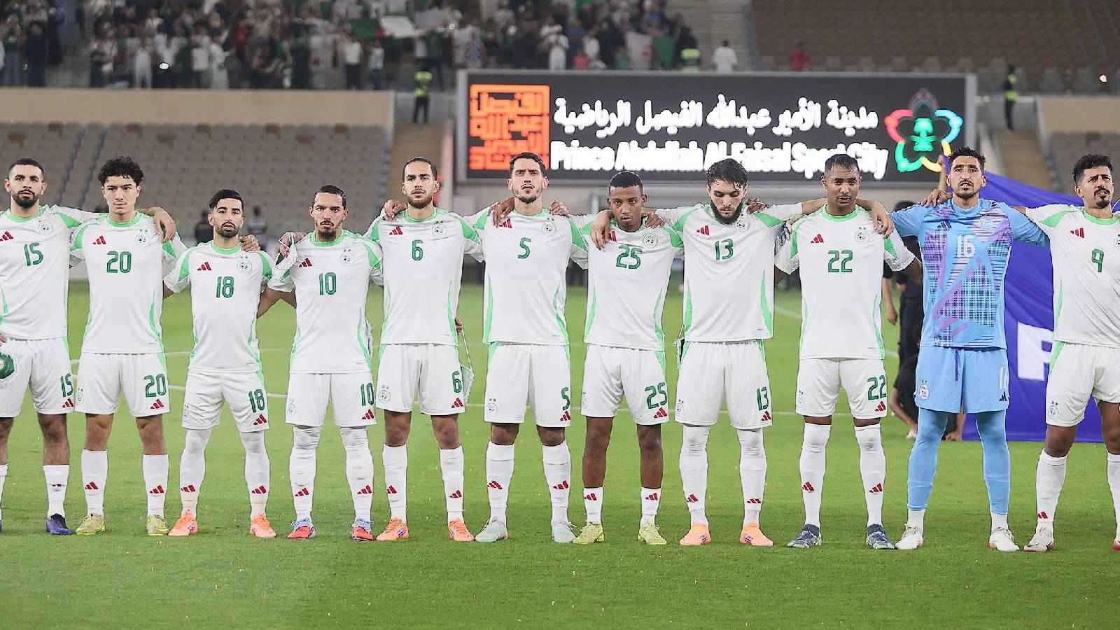 الإصابة تضرب نجمي منتخب الجزائر قبل لقاء السعودية