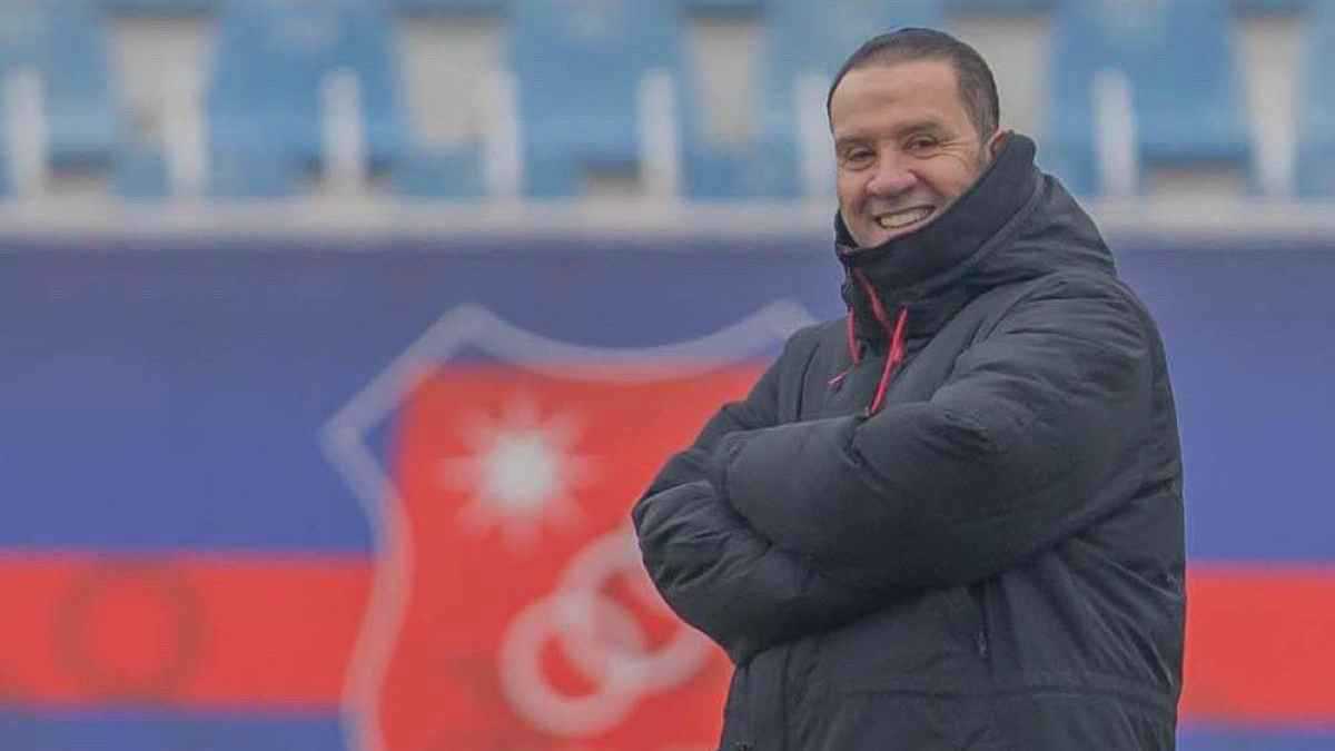 “البطاقة الحمراء لرئيس الترجي التونسي”.. نبيل معلول يفجّر غضب الجماهير (فيديو)