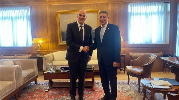 السفير المصرى يلتقى مع وزير الدفاع اليونانى