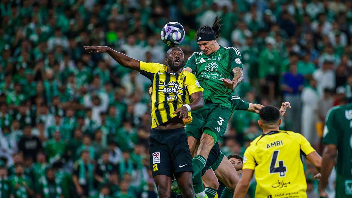 الموعد والقنوات الناقلة لمباراة الأهلي والاتحاد في ديربي جدة