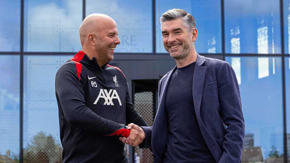 الهلال السعودي يوجه “ضربة موجعة” إلى ليفربول