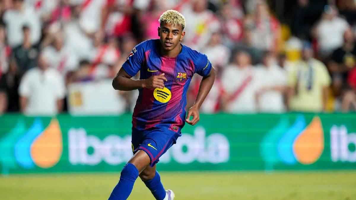 انظروا إلى فينيسيوس.. نجم ريال مدريد يدافع عن لامين يامال