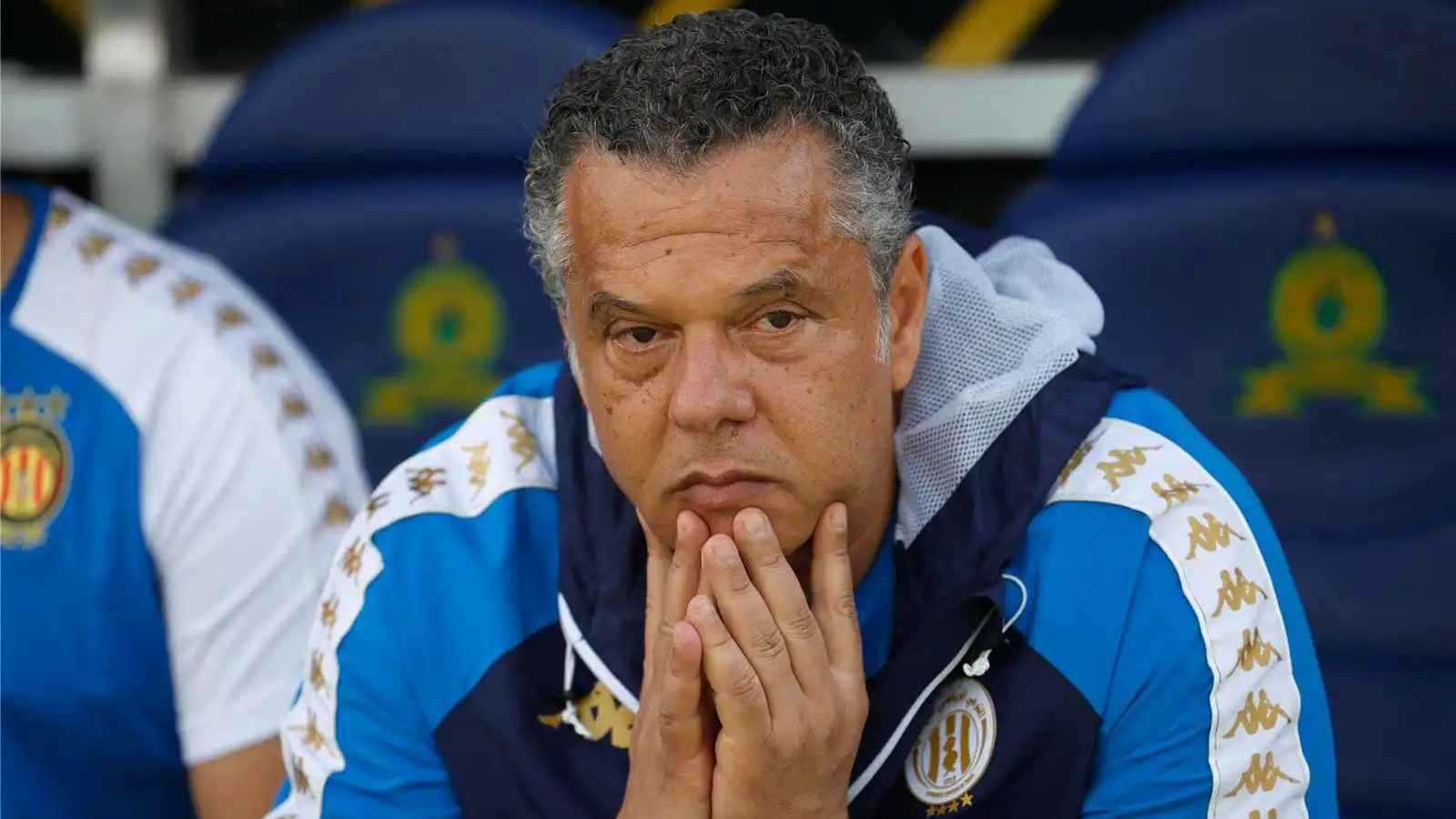 بعد غضب الجماهير.. اجتماع حاسم بين رئيس الترجي التونسي والمدرب الكنزاري