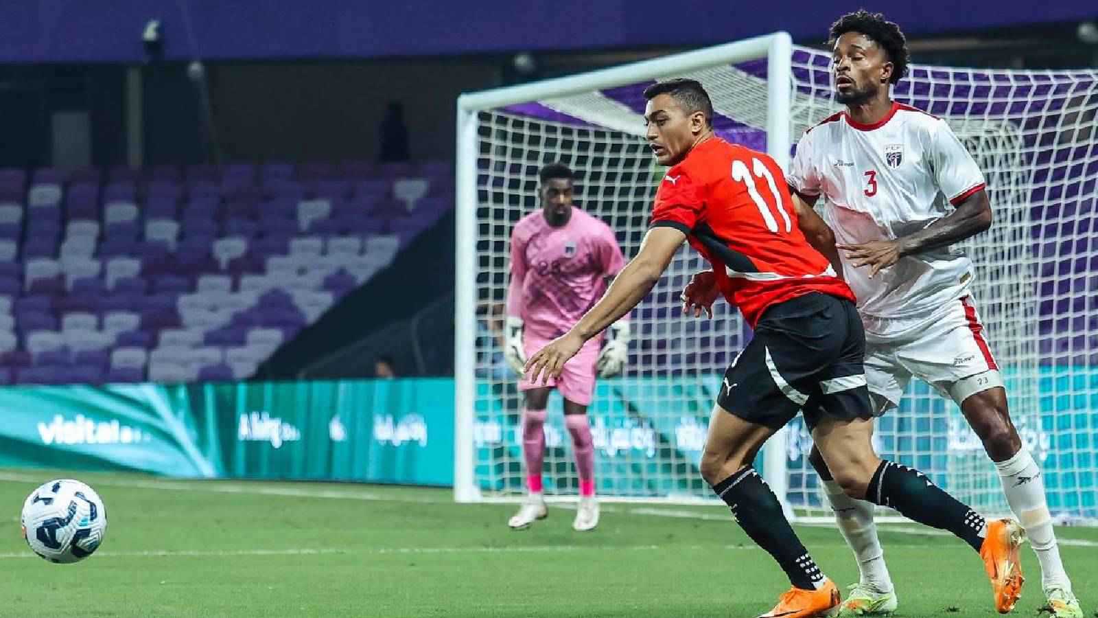 بعد قرار تبديله.. مصطفى محمد يفجر غضب حسام حسن في مباراة مصر وكاب فيردي (فيديو)