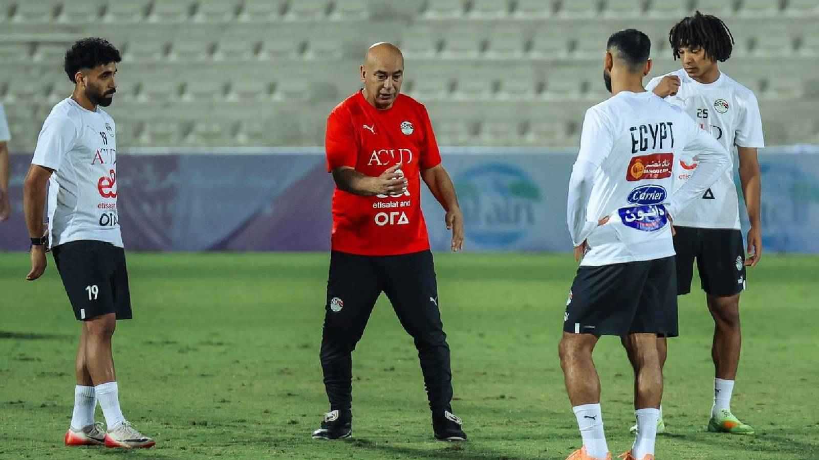 تطورات صادمة.. لاعبو منتخب مصر “ينقلبون” على حسام حسن