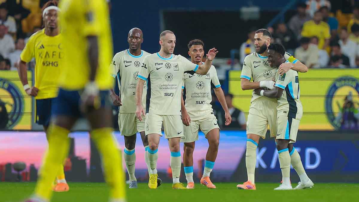 تعاقدات تصحيحية.. عبدالله فلاته يفاجئ جمهور الاتحاد السعودي (فيديو)