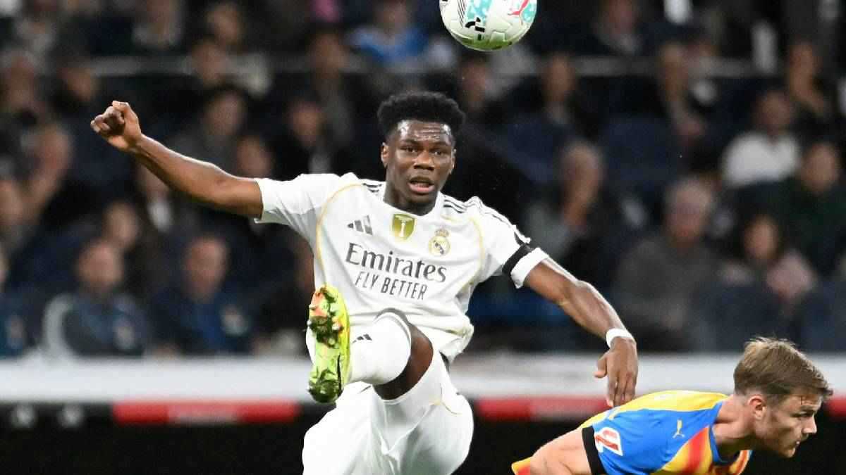 تغاضى عن ركلتي جزاء.. تقييم كارثي لحكم مباراة ريال مدريد وفالنسيا