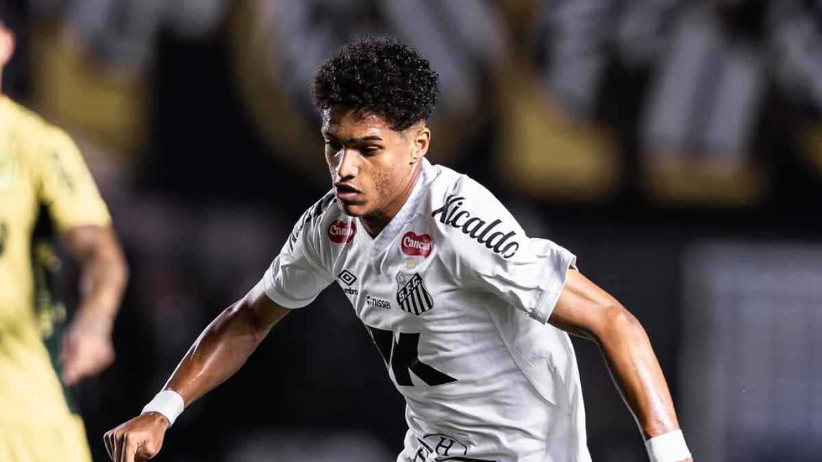 جوهرة برازيلية على رادار برشلونة