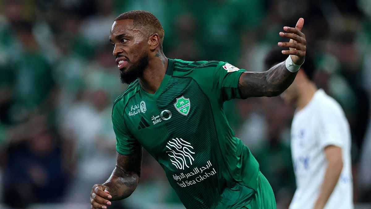 “حلم” الهلال أم “ابن” يايسله؟.. 6 صفقات لإنقاذ الأهلي السعودي من “كارثة” توني