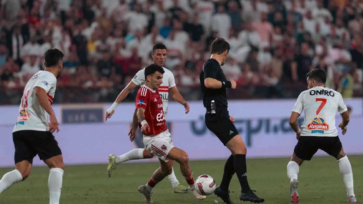 خبير تحكيمي لـ “إرم نيوز”: الحكم التركي حرم الزمالك من ضربة جزاء أمام الأهلي