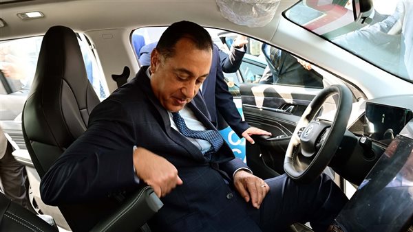 خلال الدورة السادسة للمعرض والمؤتمر الدولي للنقل الذكي.. رئيس الوزراء يزور معرض الصناعة MEA Industry