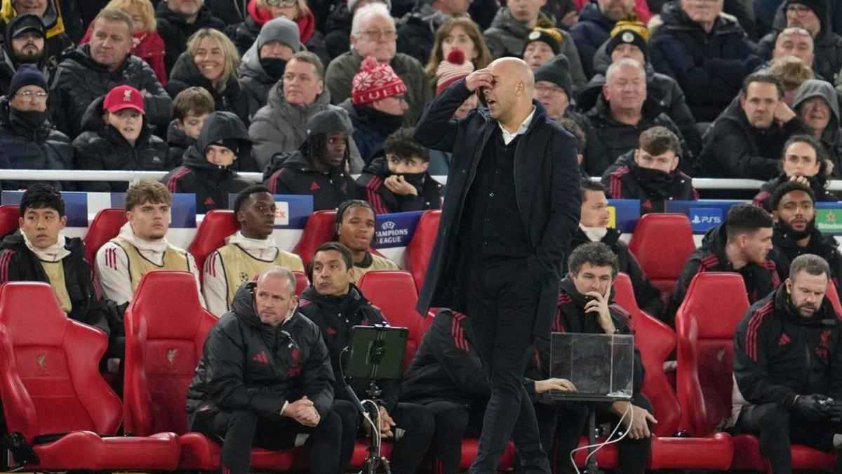 رغم الانهيار الكامل.. لماذا يخشى ليفربول إقالة سلوت؟