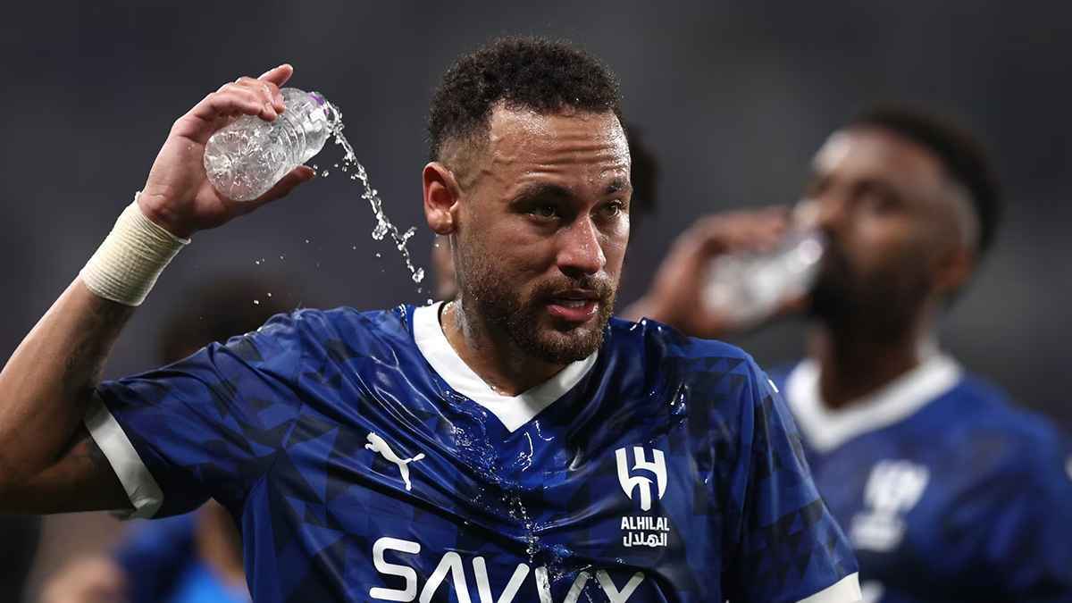 رقم ضخم.. كم مليونا وفرها الهلال السعودي بـ”طرد” نيمار؟