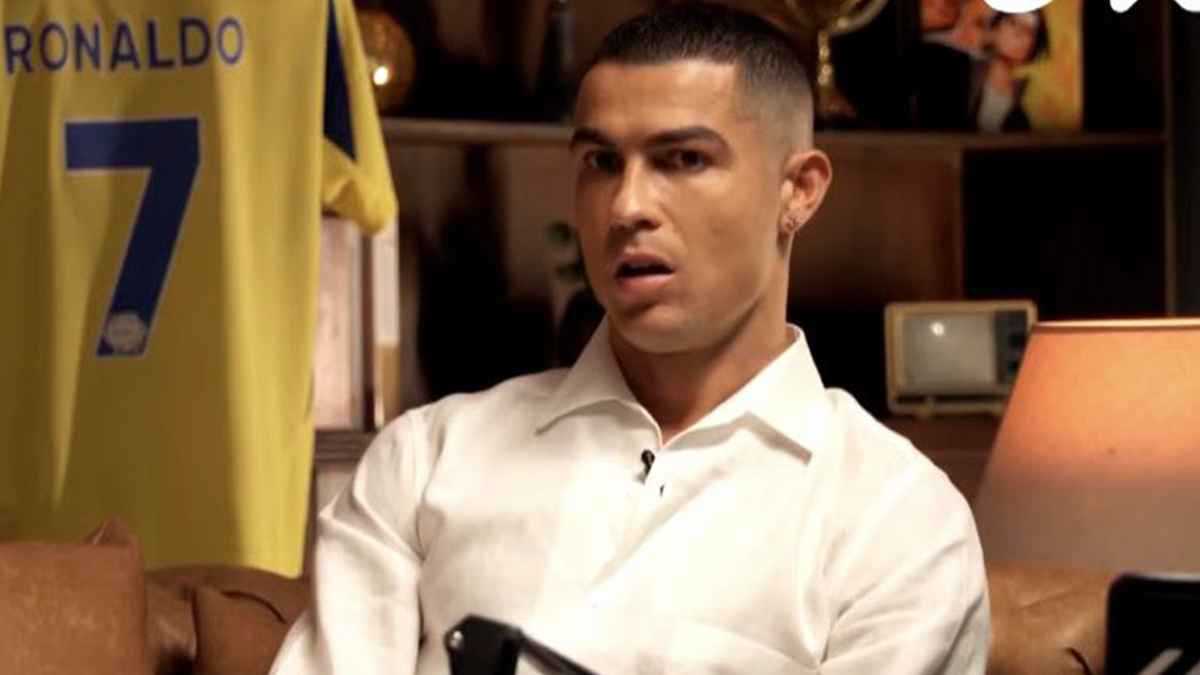 رقم لا يصدق.. كم عدد السيارات التي يملكها كريستيانو رونالدو؟ (فيديو)