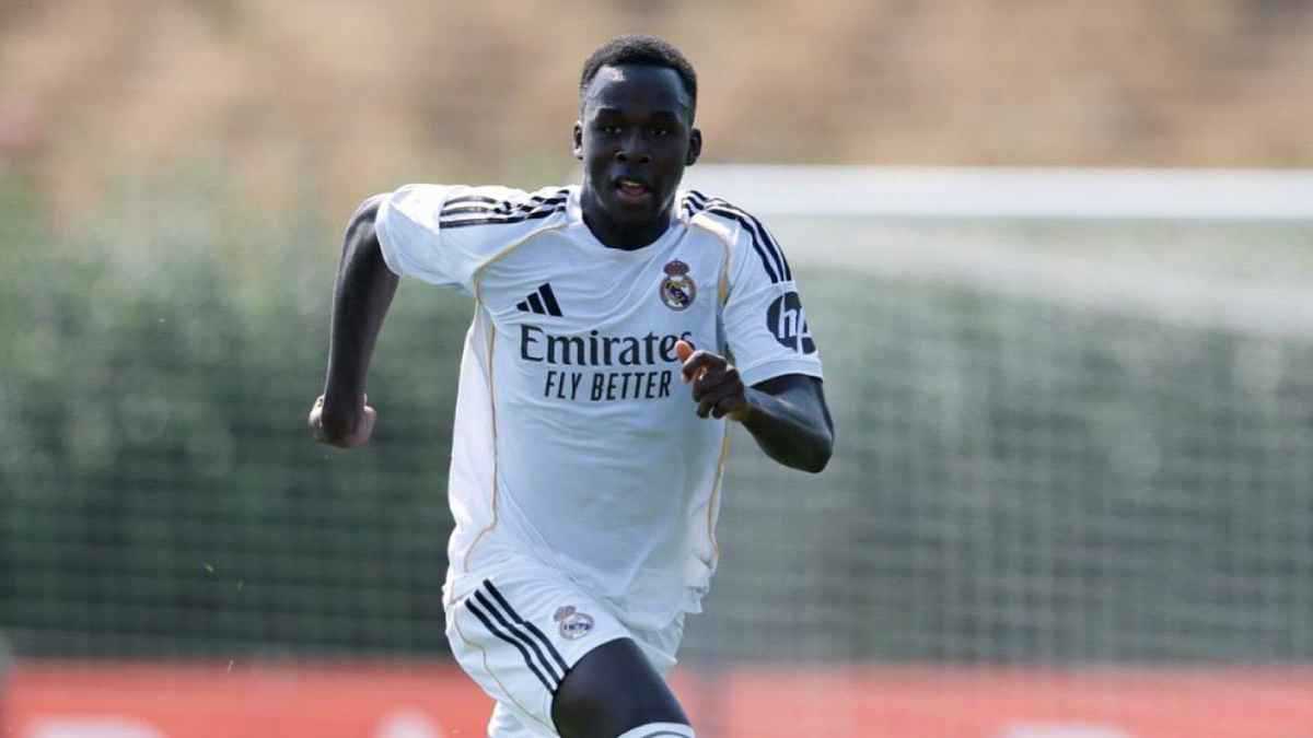 صخرة دفاعية جديدة يشارك في تدريبات ريال مدريد.. مَن لاميني فاتي؟