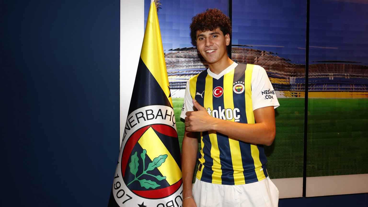 طرده ثم تفاوض معه.. من هو “العملاق” الذي اقترب من الأهلي المصري؟